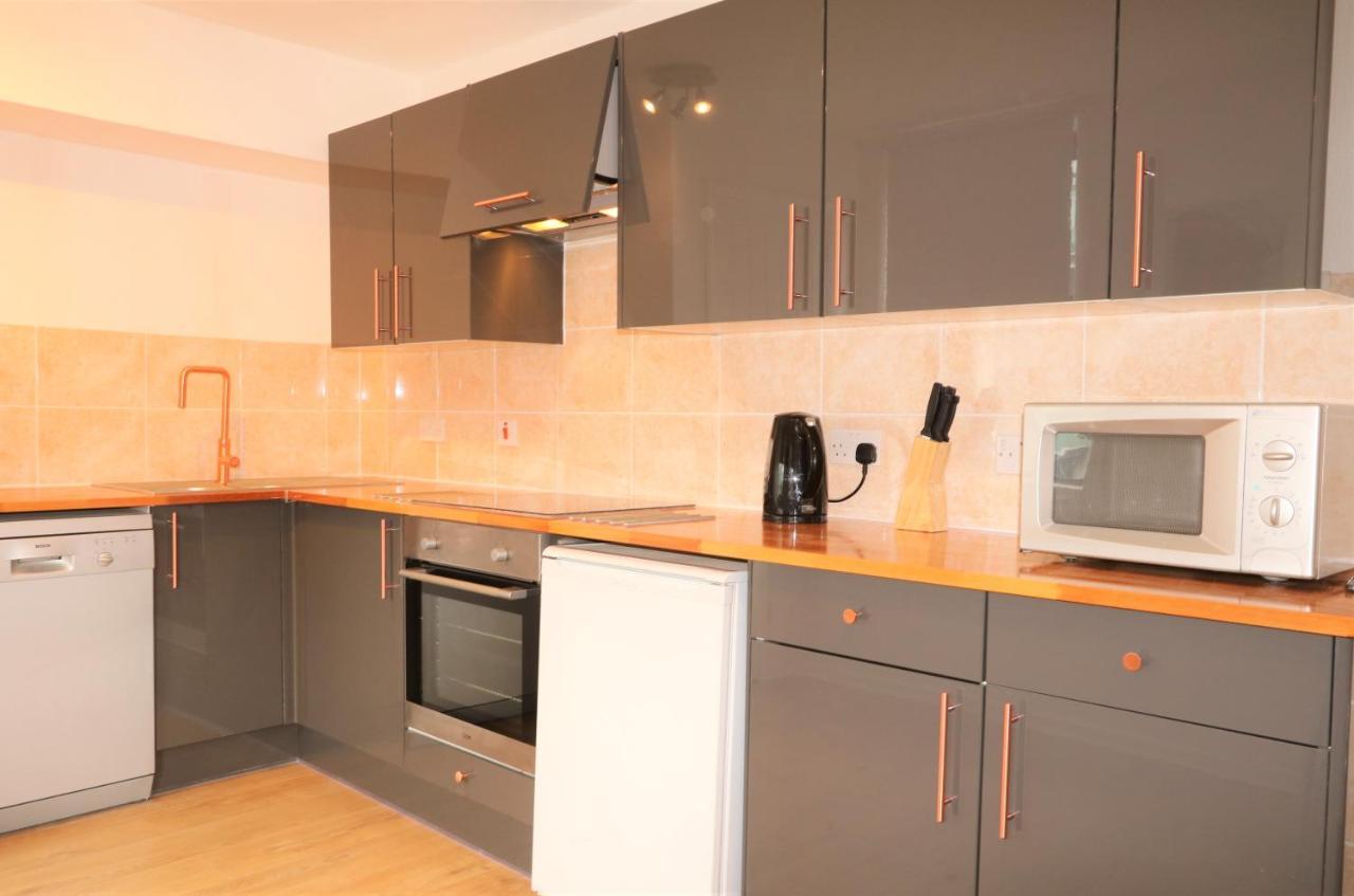 3 Bedroom Centre In Lauriston Place Appartement *