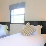 3 Bedroom City Centre Apartment In Lauriston Place