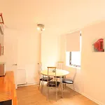 3 Bedroom City Centre Apartment In Lauriston Place