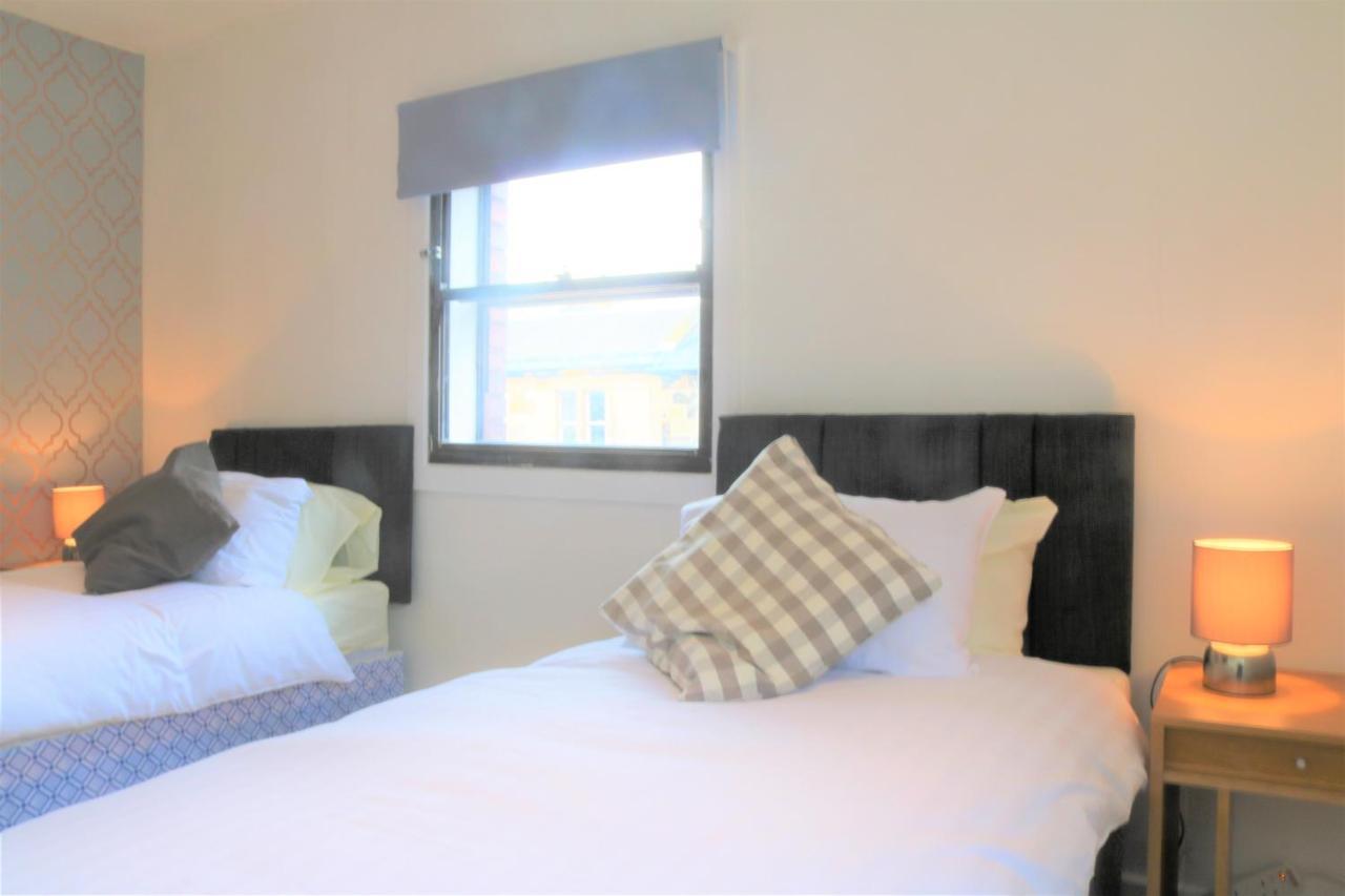 3 Bedroom City Centre Apartment In Lauriston Place