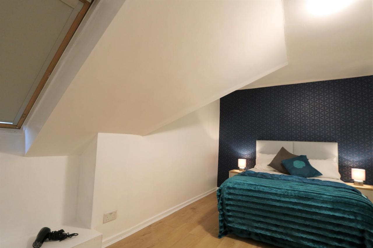 3 Bedroom City Centre Apartment In Lauriston Place * Edinburgh