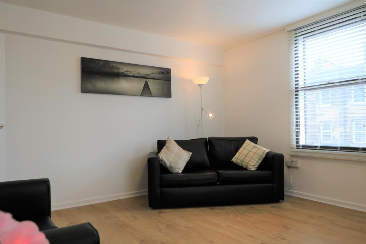 3 Bedroom City Centre Apartment In Lauriston Place Apartment