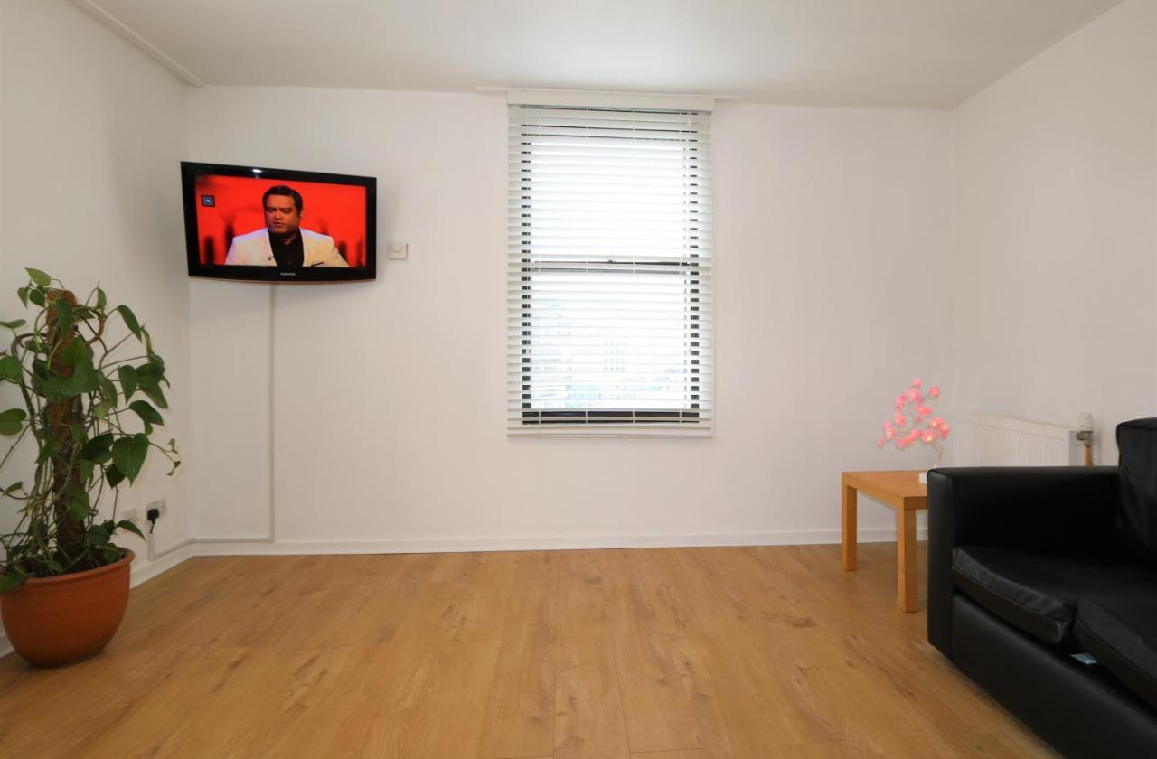 3 Bedroom City Centre Apartment In Lauriston Place * Edinburgh