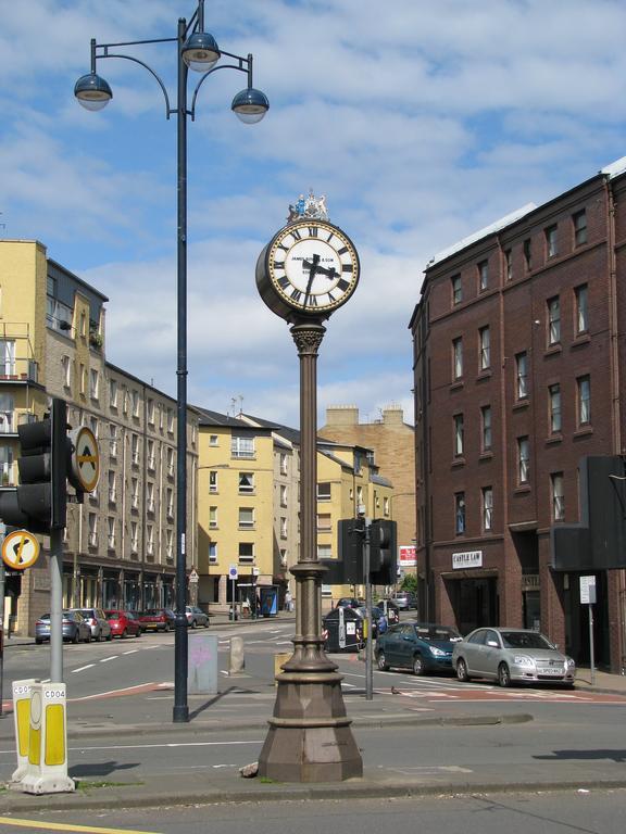 3 Bedroom City Centre Apartment In Lauriston Place *